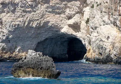 Grotele din Paleokastritsa — sejur charter Corfu