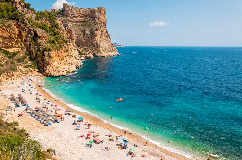 Vacanță charter Costa Blanca, Spania – Alicante, Benidorm și cele mai albe plaje din Spania.