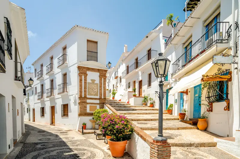 Vacanță charter Costa del Sol, Spania – Marbella, Málaga și 320 de zile de soare pe an.
