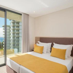Monumental Plaza by Petit Hotels