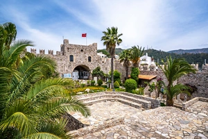 Castelul Marmaris — sejur charter Turcia