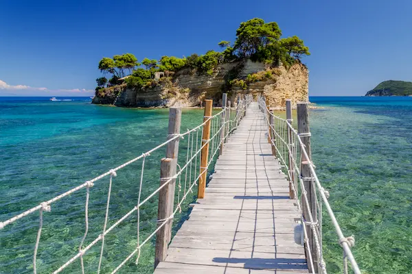 Ghid Zakynthos — Insula Cameo — Agios Sostis