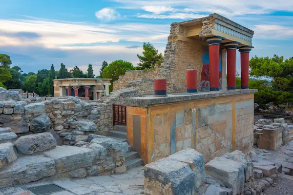 Palatul Knossos